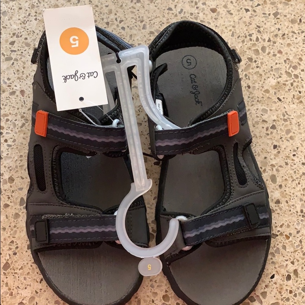 Boys hiking sandals